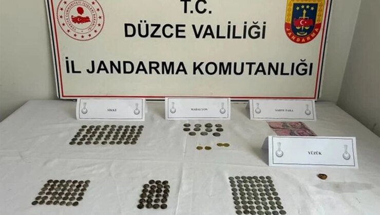 Düzce’de tarihi eser operasyonu: 196 sikke ele geçirildi
