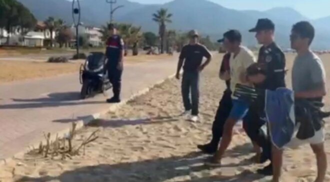 Plajlarda çanta çalarken suçüstü yakalandı! Mesleği şaşkına çevirdi