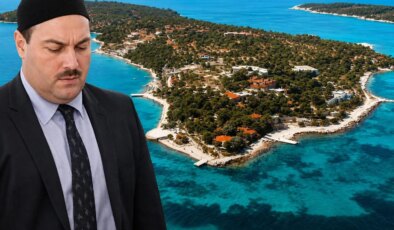 ‘Ege’nin Maldivleri’ olarak bilinen Kalem Adası’nın bir bölümü Kuriş ailesinin çıktı