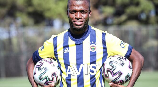 Eski Fenerbahçeli Enner Valencia’dan 1 yıllık dev imza
