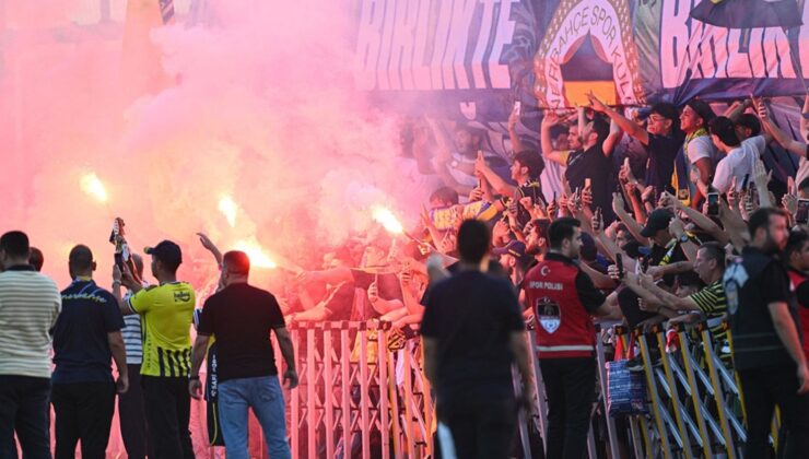 Fenerbahçe, Sturm Graz maçına hazır! Taraftarlar Samandıra’yı yaktı