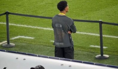 Jayden Oosterwolde, Fenerbahçe tribünlerini son kez izledi