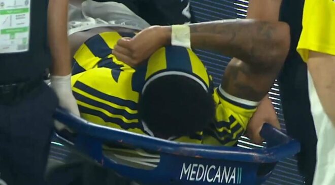 Fenerbahçe’de korkutan sakatlık! Sahadan gözyaşlarıyla ayrıldı