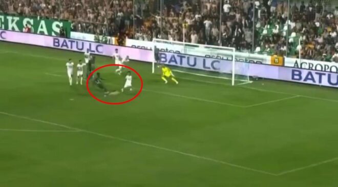 Fener’in eski yıldızından füze! Bursaspor sezona galibiyetle başladı