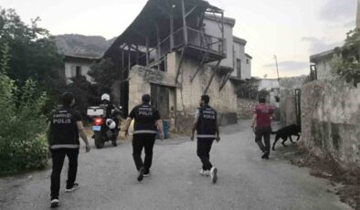 Adana’da uyuşturucu denetiminde aranan terör örgütü üyesi yakalandı