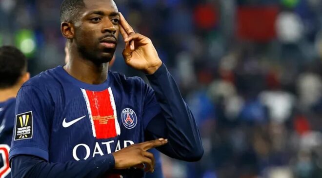 Dembele gözlerden uzak tuttuğu eşiyle fotoğraf paylaştı, beğeni butonu çöktü