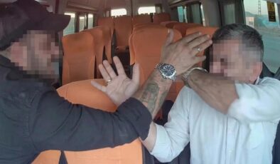 Minibüs sürücüsüne dehşeti yaşattılar! Güpegündüz eşkıyalık
