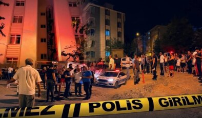 Temel kazısı faciaya davetiye çıkardı: 5 katlı bina boşaltıldı