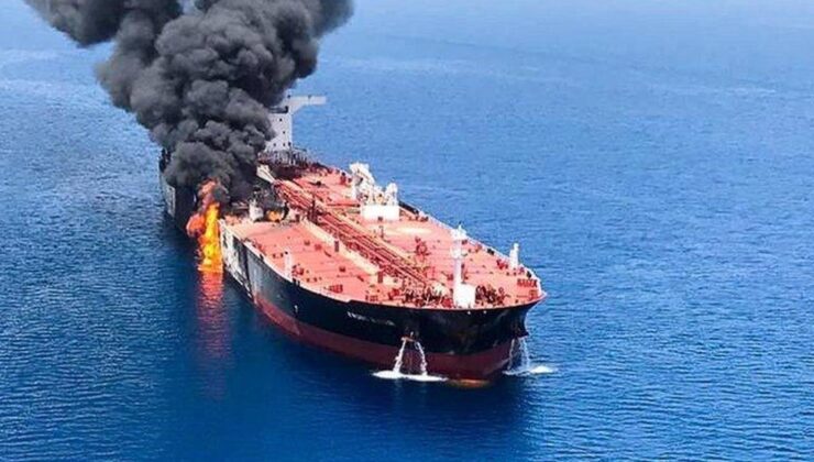 Hürmüz Boğazı’nda tankere saldırı: Yangın söndürüldü