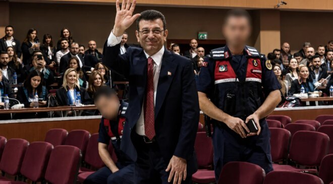 İBB davasında tansiyon yükseldi! İmamoğlu soru sorunca hakimden sert müdahale: Böyle soru sorulmaz