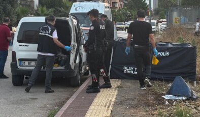 Adana’da alacak verecek kavgası kanlı bitti: Baba ve oğlu öldü, anne yaralı