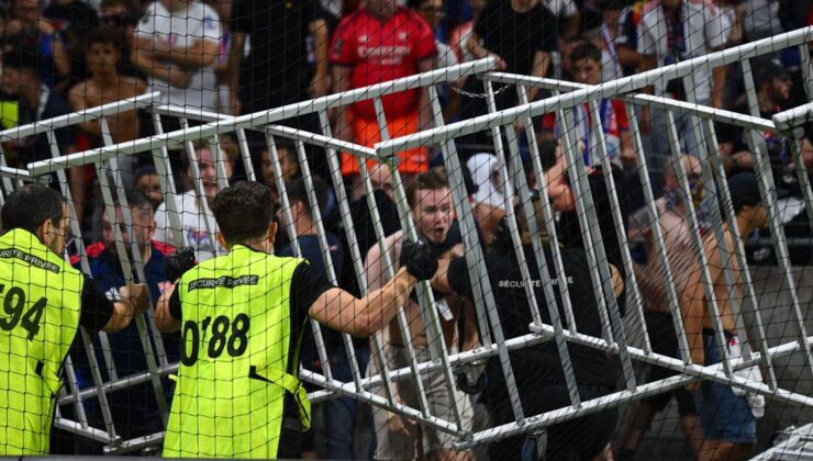 Maç sonunda çıkan olaylardan TRT de nasibini aldı