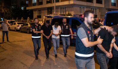 Masaj salonu maskeli fuhuş organizatörlerine darbe! 6 şüpheli yakalandı