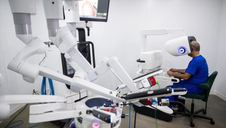 TCG Anadolu’da tarihi adım! 5G ile uzaktan robotik cerrahi test edildi
