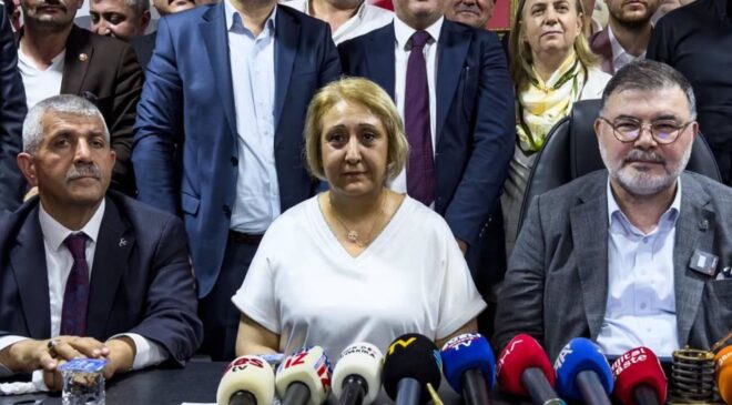 Büyük kavgalarla seçim tamamlanmıştı! Menderes Belediye Başkan Vekili seçimi yargıya taşınıyor