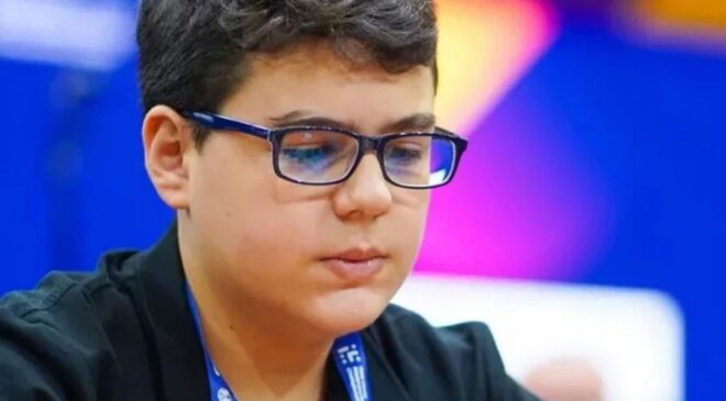 Dünyanın en genç satranç büyükustası Yağız Kaan Erdoğmuş 1. sırada