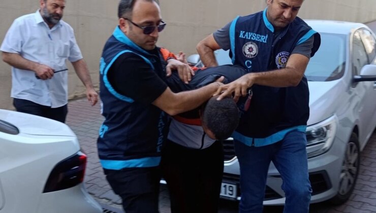 Misafir olarak gittiği evin sahibini bıçaklayarak öldüren şüpheli, operasyonla yakalandı