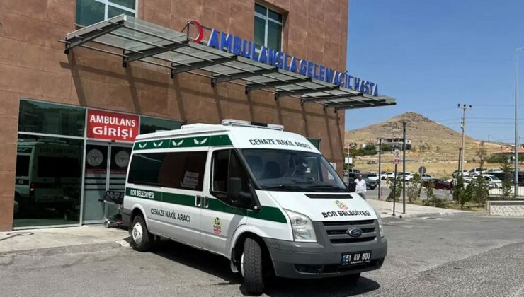 Mola vermek için girdikleri tesiste cansız beden buldular