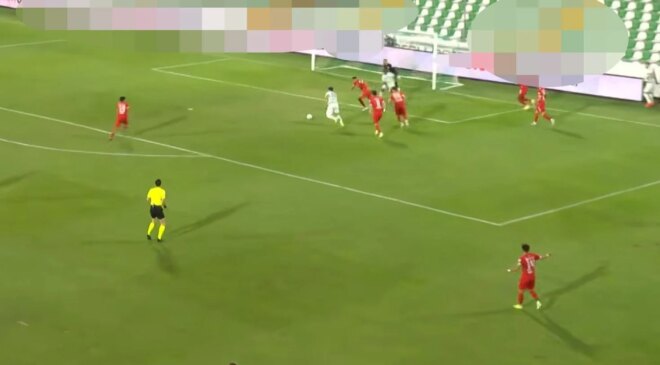 Muğlaspor-Boluspor maçındaki reklam panolarını görenler inanamadı