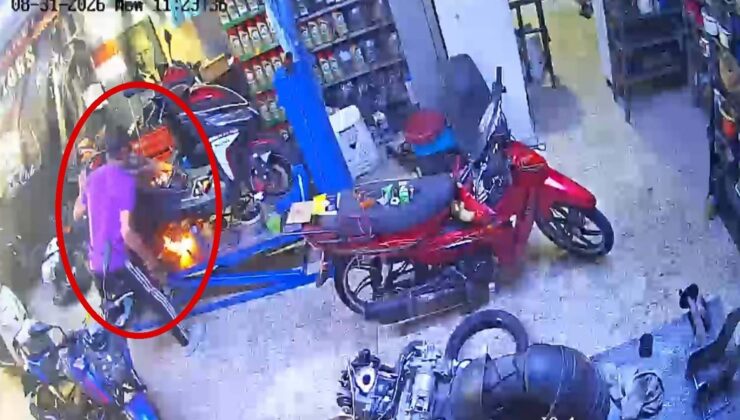 Manisa’da alev alan motosiklete sıradışı müdahale