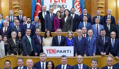 YENİ Partili vekillerden Özgür Özel’e destek bildirisi: Sımsıkı ve kol kola arkasındayız