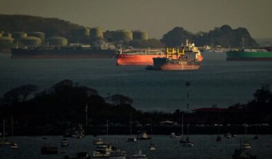 Panama bayraklı gemi Hindistan açıklarında battı
