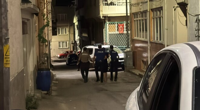 Bursa’da pompalı tüfekli ev baskını! Polis 1 saatte zor ikna etti