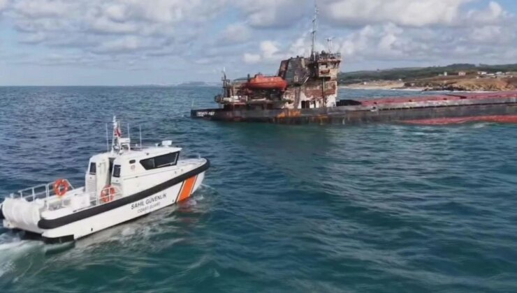 Rusya’da saldırıya uğrayan gemi sürüklenerek Şile’de karaya oturdu