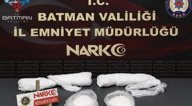 Kolundaki alçıya 1 kilo uyuşturucu gizleyen şahıs tutuklandı