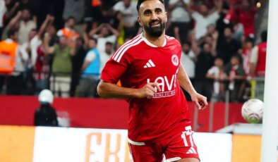 Sezona fırtına gibi girdiler! 90. dakikada 1-0 olan maçın skoru inanılmaz