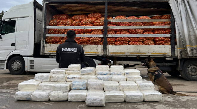 Haymana’da soğan yüklü tırda 150 kilo metamfetamin yakalandı
