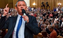 Özel’den tarihi çağrı! Yeni Parti’nin ilk grup toplantısına damga vurdu