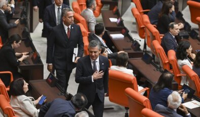 “Terörsüz Türkiye” yasasında oy dağılımı belli oldu: En büyük çatlak Yeni Parti’de