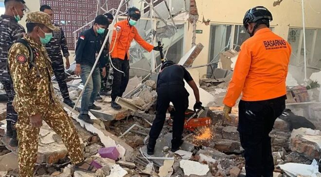 Ülke tarihinin en ölümcül depreminde ölü sayısı her geçen gün artıyor