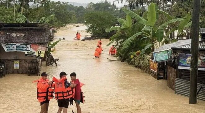 Filipinler’de tropik fırtına ve muson yağmurları yüzünden 23 kişi can verdi
