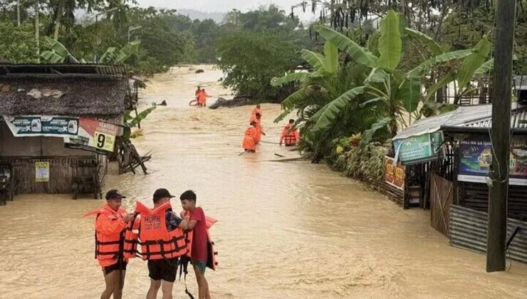 Filipinler’de tropik fırtına ve muson yağmurları yüzünden 23 kişi can verdi