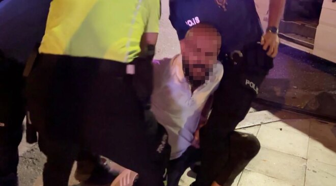 Alkollü sürücünün oyunu ortaya çıkınca polislere küfür yağdırdı