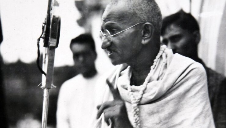 Gandhi’nin el yazısı notları 1,7 milyon dolara satıldı