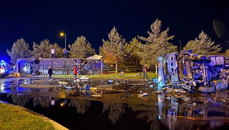 Kayseri’de feci kaza: Yolcu otobüsü ile yakıt tankeri taşıyan tır çarpıştı:  30 yaralı