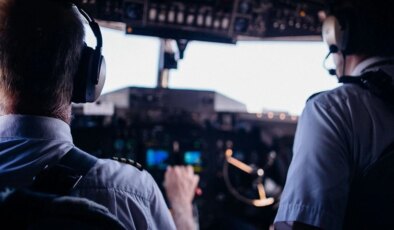 153 yolculu uçakta felaketin eşiğinden dönüldü! Pilotların ikisi de uyuyakaldı