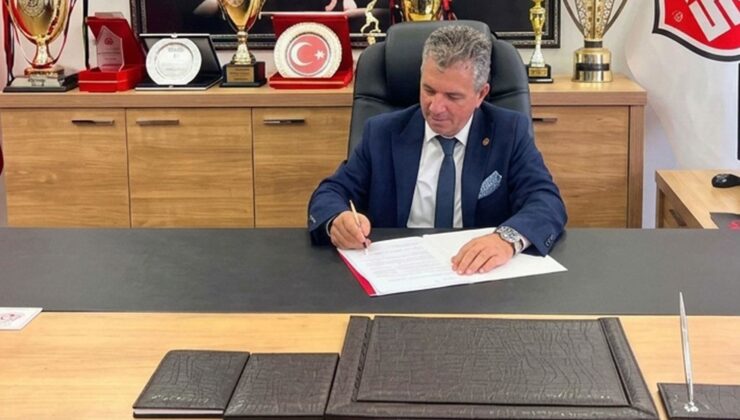 Yönetim kurulu üyelerini istifaya davet eden başkanı görevden aldılar