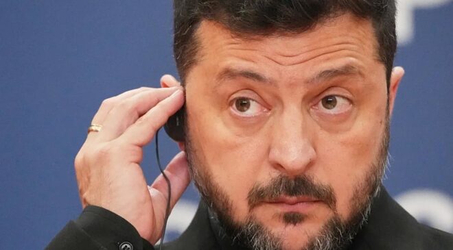 Ukrayna’da yolsuzluk operasyonu: Zelenskiy’nin üst düzey yetkilisinin ofisi arandı