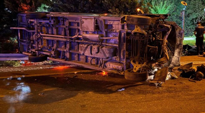 Esenler’de makas atan minibüs zincirleme kazaya neden oldu: 1 ölü, 5 yaralı