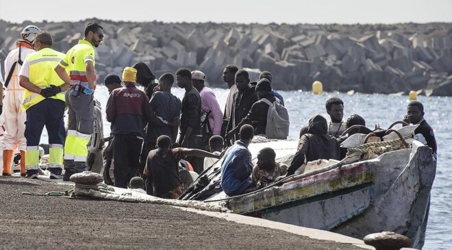 Gambiya açıklarında göçmen teknesi battı: En az 80 ölü