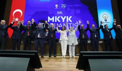 AK Parti’ye geçen Foça Belediye Başkanı Saniye Bora Fıçı’dan ilk açıklama: Tek önceliğim Foça