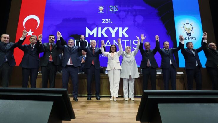 AK Parti’ye geçen Foça Belediye Başkanı Saniye Bora Fıçı’dan ilk açıklama: Tek önceliğim Foça
