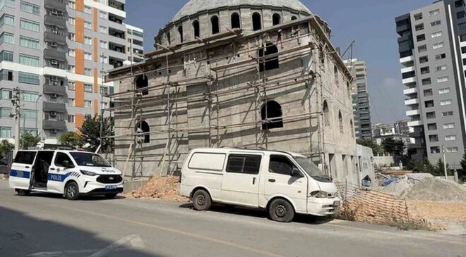 Bekçi,  cami inşaatında ölü bulundu