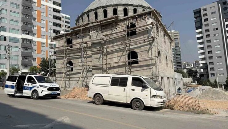 Bekçi,  cami inşaatında ölü bulundu