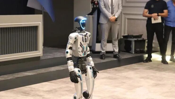 Melikgazi Belediyesi’nde insansı robot göreve başladı