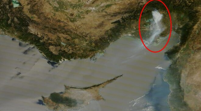 Adana’daki orman yangını uydudan bile görünüyor!